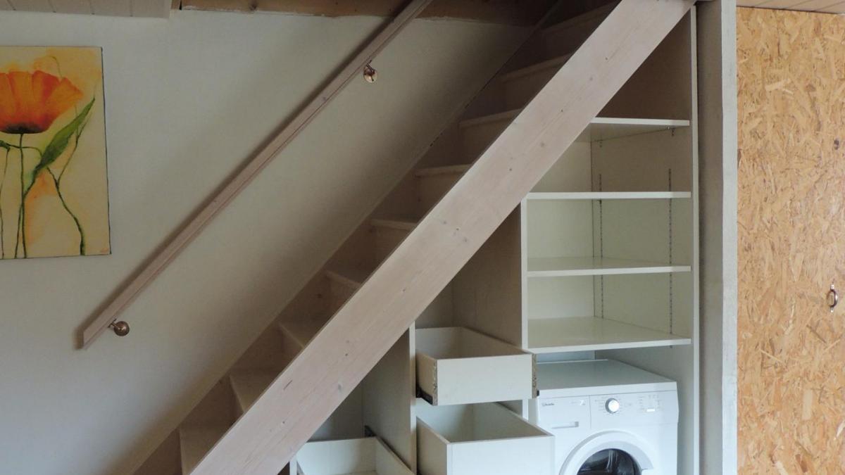 www.ateliercannelle.com - agencement sous escalier