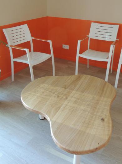 www.ateliercannelle.com - table basse courbe  - Atelier Cannelle -